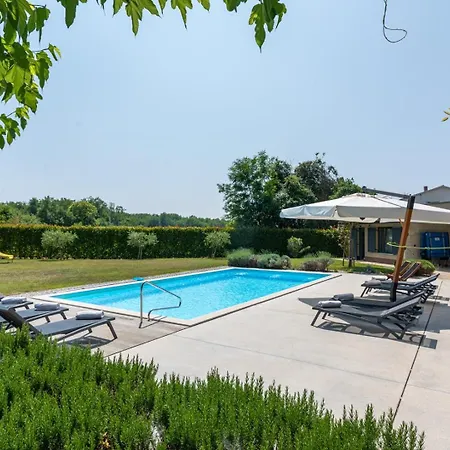 Krostula With Private Pool And Bbq Villa