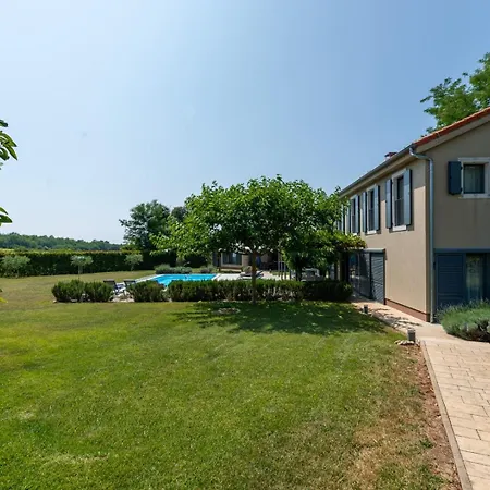 Krostula With Private Pool And Bbq ヴィラ *