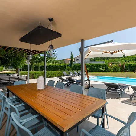 Krostula With Private Pool And Bbq * Lašći