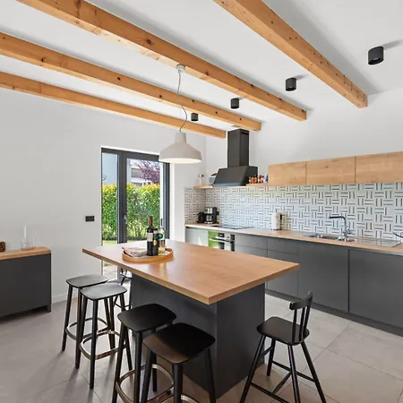 Krostula With Private Pool And Bbq * Lašći