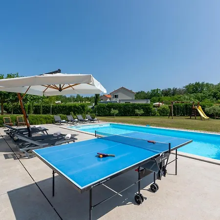 ヴィラ Krostula With Private Pool And Bbq Lašći