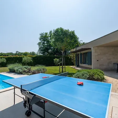 ヴィラ Krostula With Private Pool And Bbq *