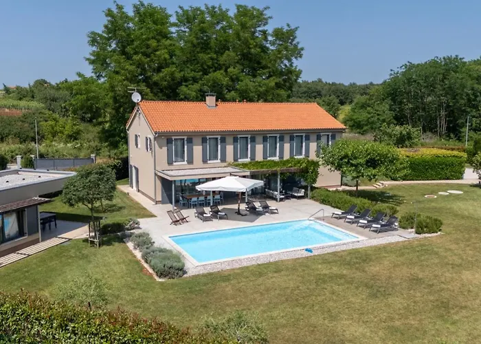 Krostula With Private Pool And Bbq *