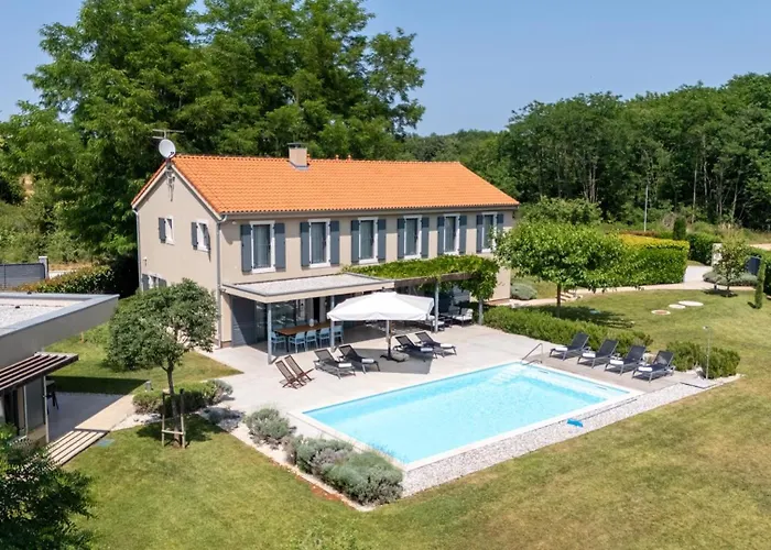 Krostula With Private Pool And Bbq * Lasci