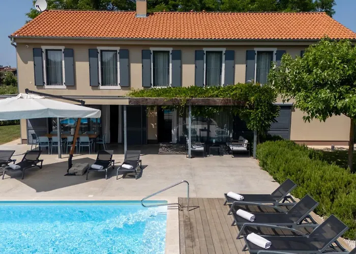 Krostula With Private Pool And Bbq *