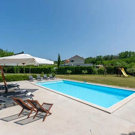 Krostula With Private Pool And Bbq * Lasci