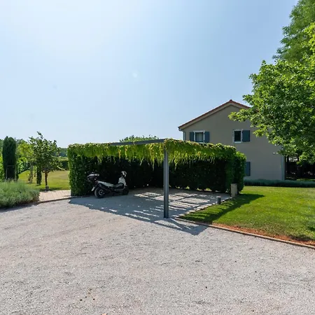 Villa Krostula With Private Pool And Bbq
