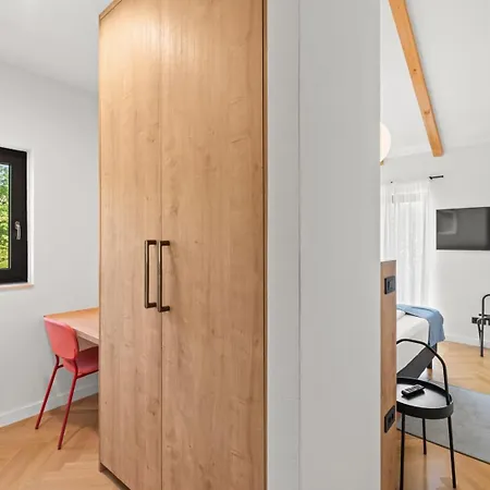 Krostula With Private Pool And Bbq * Lasci