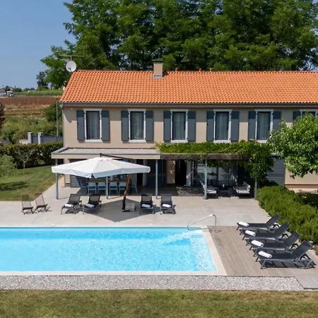 ヴィラ Krostula With Private Pool And Bbq *