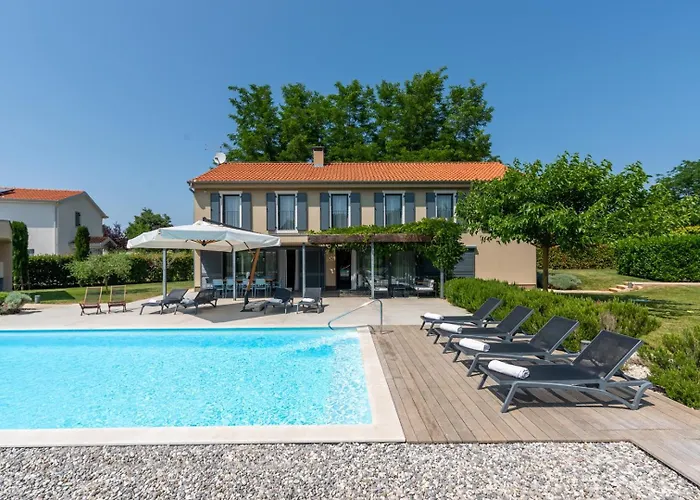 Krostula With Private Pool And Bbq Lašći