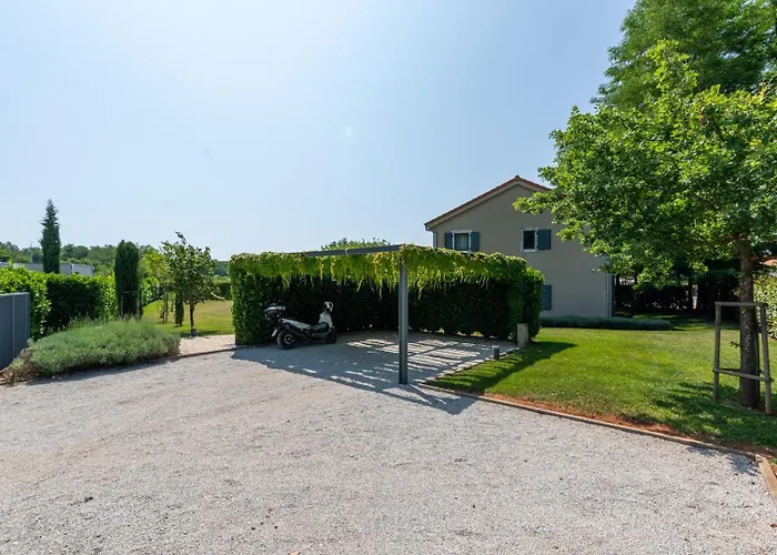 Villa Krostula With Private Pool And Bbq