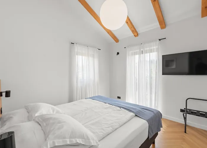 Villa Krostula With Private Pool And Bbq Lasci