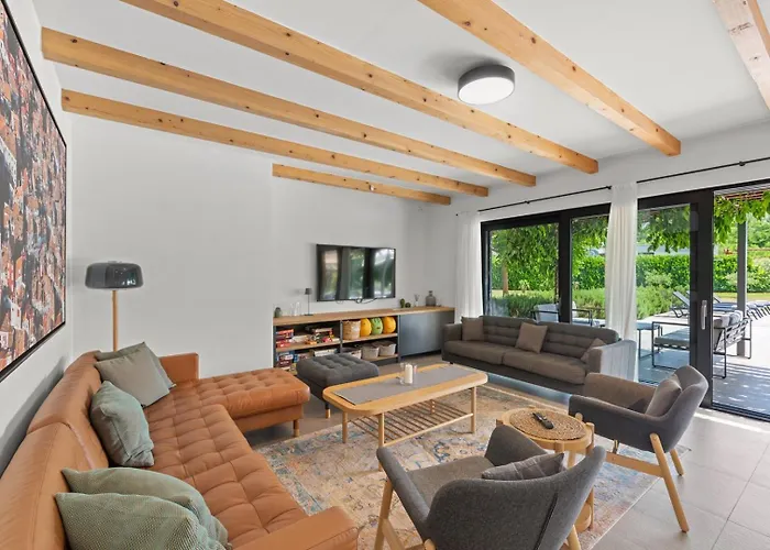 Villa Krostula With Private Pool And Bbq Lasci